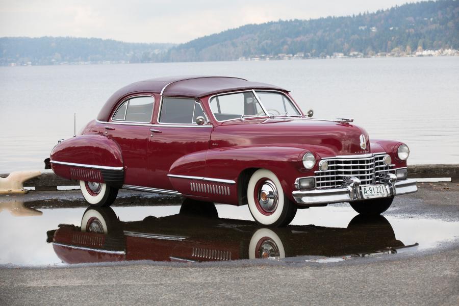  Cadillac Series 60 Special Town Brougham by Derham 1942 года  (фото 14 из 22)